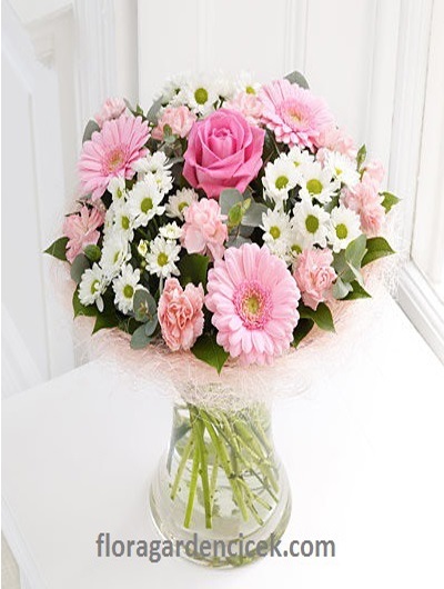 Kır Çiçekleri Pembe ve Beyaz