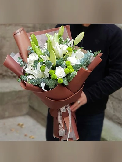 Lilyum Beyaz Gül Buket FG381